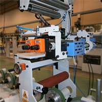 Регулируемая дюза для нанесения клея (шириной от 25 до 330 мм) окутывающих станков серии PUR, производство Barberan (Испания)